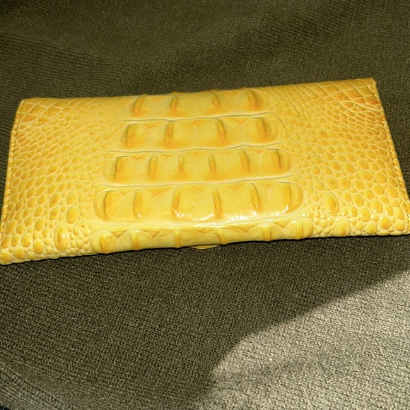 Brahmin Veronica Wallet - Picture 2 of 5